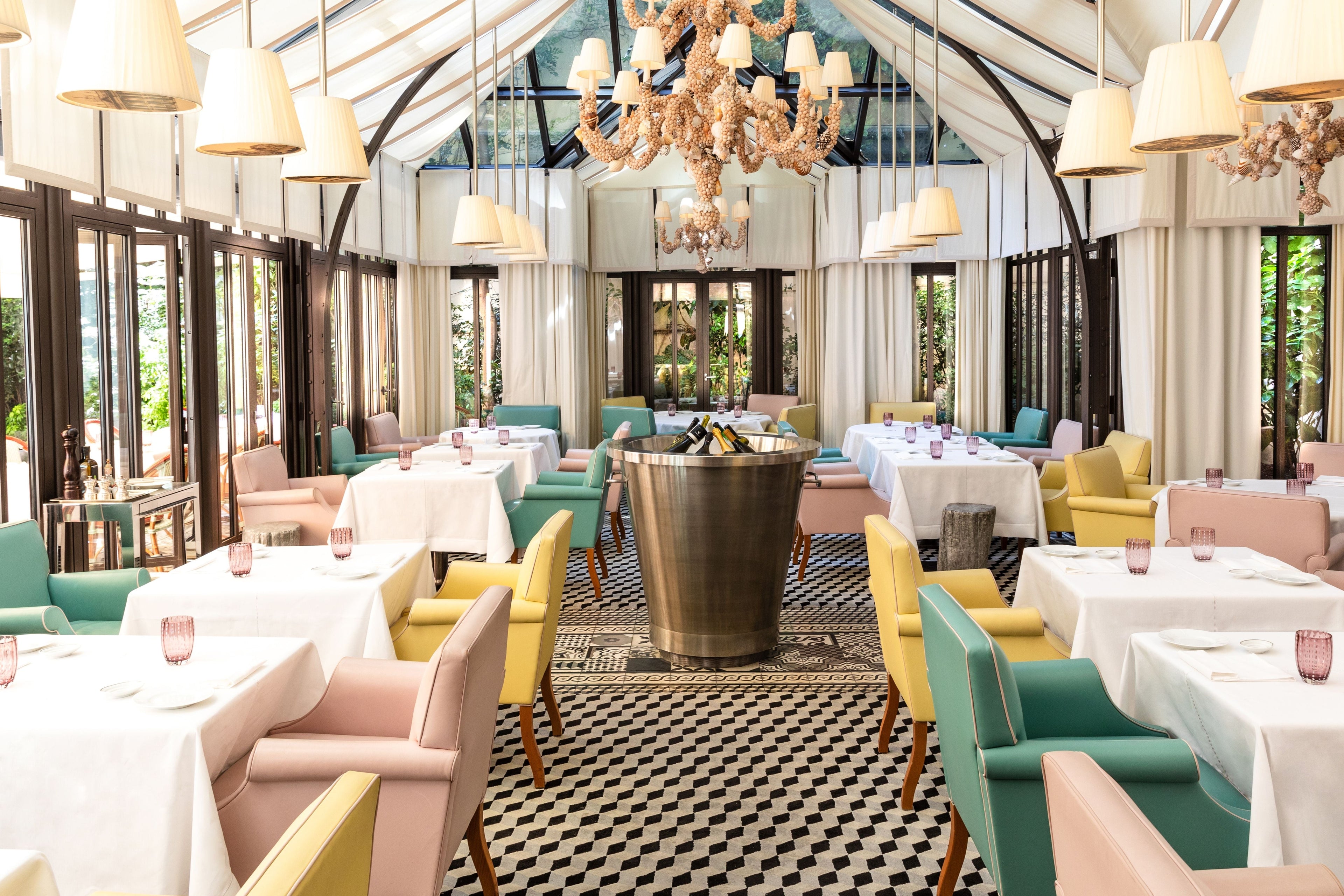 L'établissement Royal Monceau propose les produits nümorning dans un cadre soigné et lumineux Image