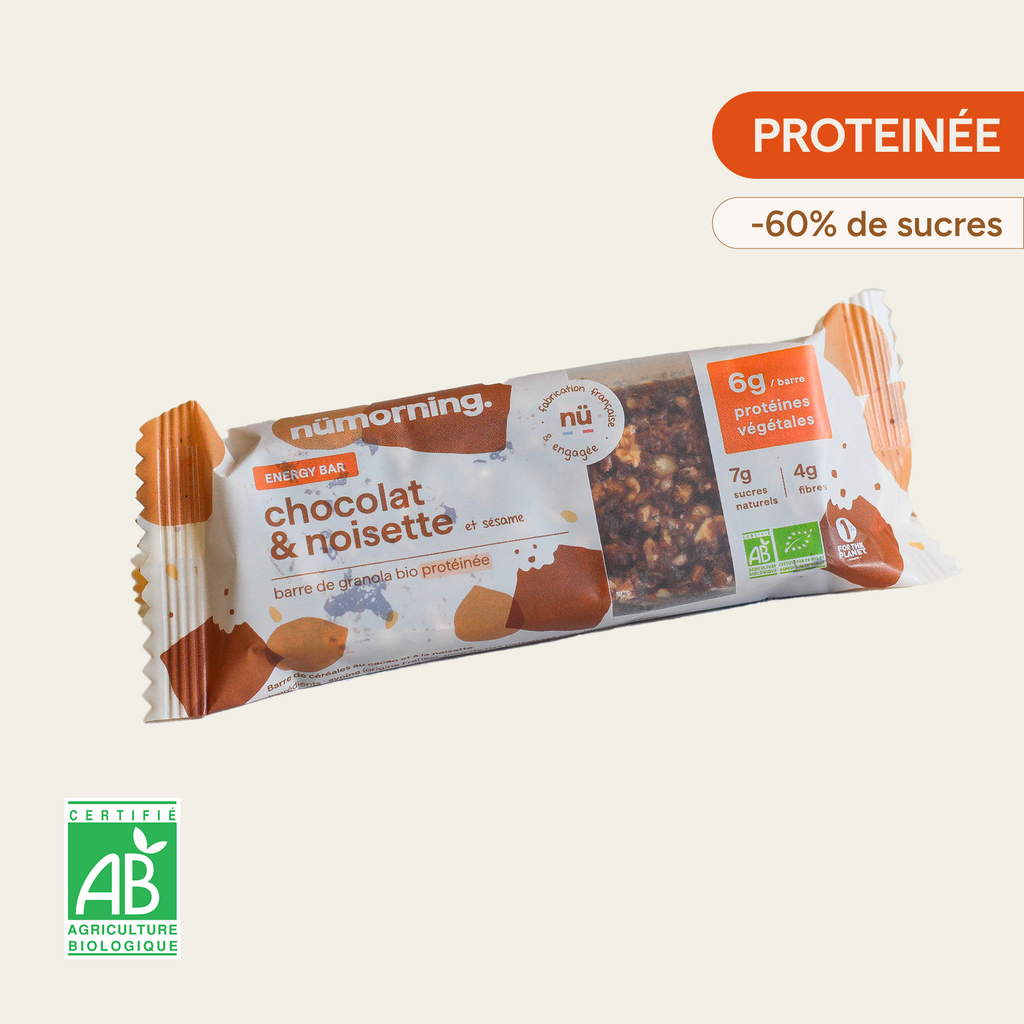 Barre de céréales au chocolat et à la noisette nümorning, protéinée bio, -60% de sucres