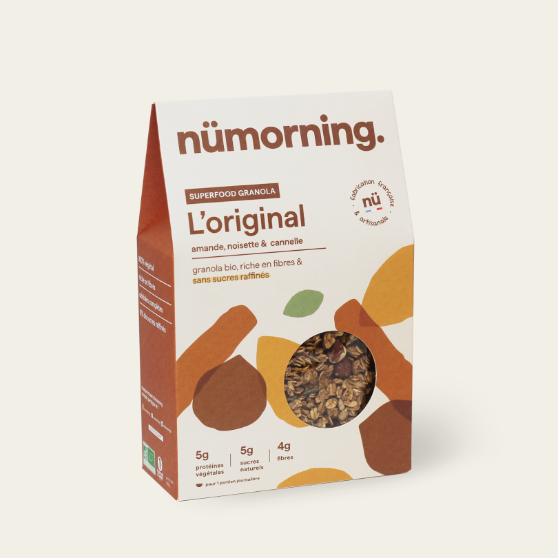 Paquet de granola bio et peu sucré L'original, à l'amande et à la cannelle, de la marque nümorning